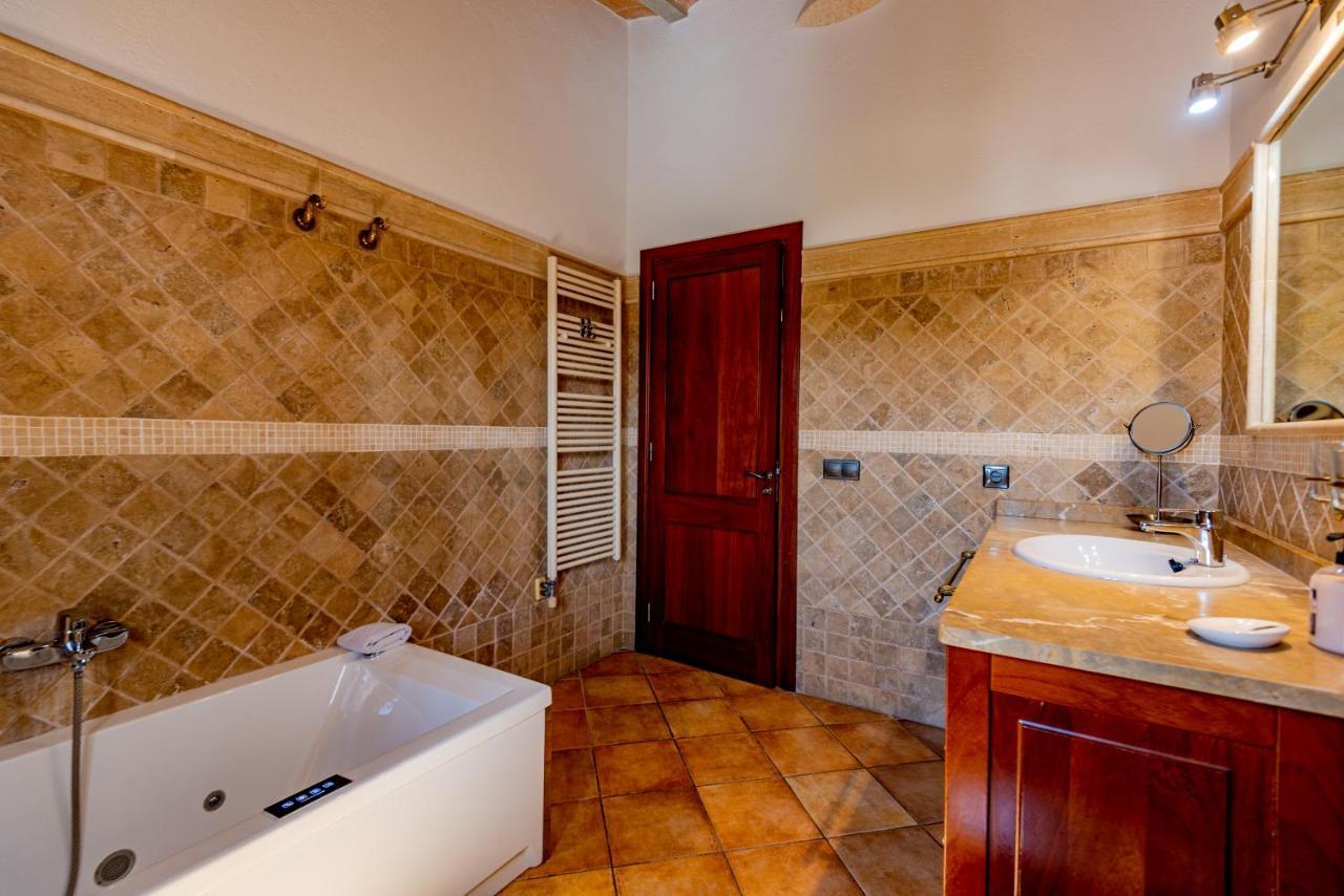 Villa In Center Of Pollensa With Pool And Jacuzzi Zewnętrze zdjęcie